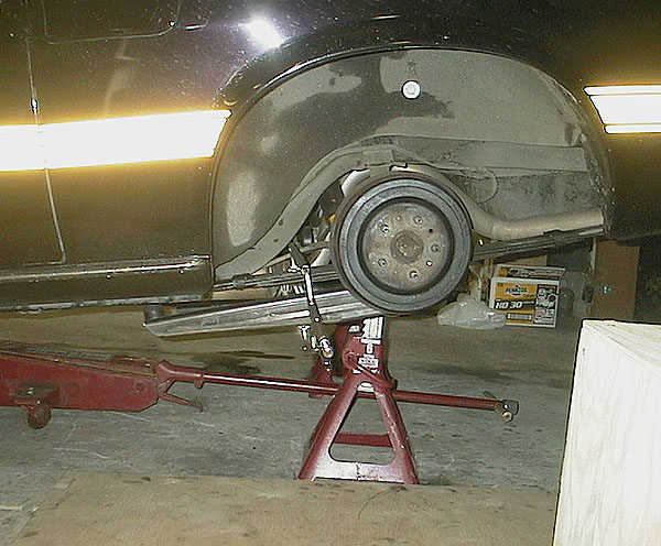 02 07 Montering av traction bars sidan ok.JPG (99584 bytes)