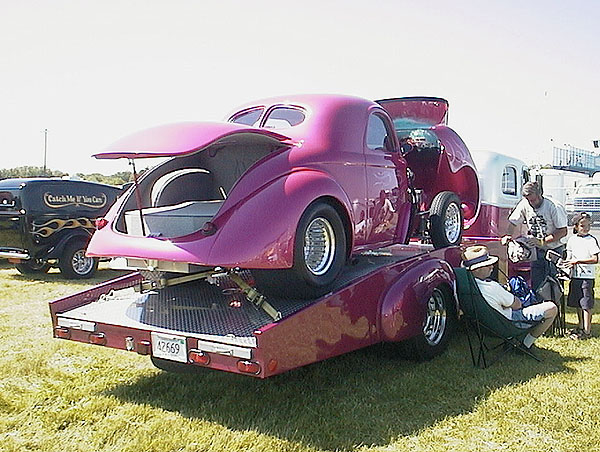 094 Show lila W m lila truck hb ok.JPG (106488 bytes)