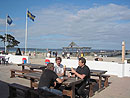 140 Glass på stranden okm.JPG (11782 bytes)