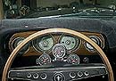 Instrument panel mot garaget skärpa 11-00 m.JPG (12978 bytes)